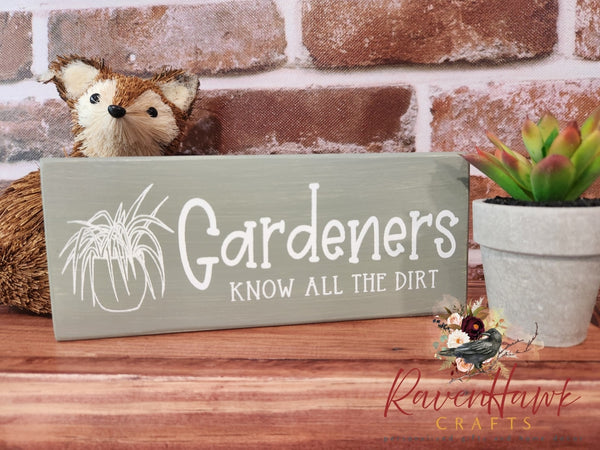 Gardeners Know All The Dirt Home Decor